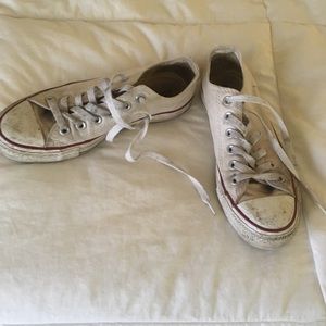White converse